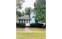 132 Pierce St, Randolph, WI 53956