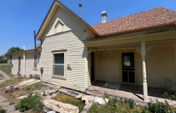 327 S 2nd St, Osborne, KS 67473
