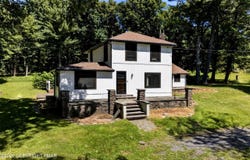 211 Sand Spring Road, Cresco, PA 18326