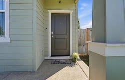 2295 LIVESAY Ln, Woodburn, OR 97071