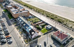 660 W Broadway, Long Beach, NY 11561