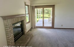 1249 E Oakdale Circle, Freeland, MI 48623