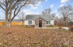 317 E Ithaca Street, Caldwell, ID 83605