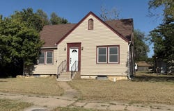 914 N Mill St, Beloit, KS 67420