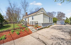 216 Hartford Ave, Bellingham, MA 02019