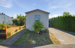 301 E COLUMBIA Dr, Newberg, OR 97132