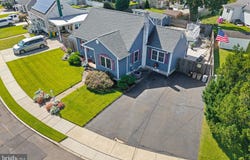 9 ABBEY Place, HAMILTON, NJ 08610