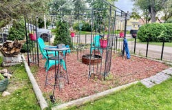 827 9th St NE, Devils Lake, ND 58301