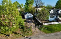 16 E 15Th St, Linden City, NJ 07036-3319