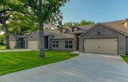 506 W OAK Street, Weatherford, TX 76086