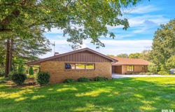 1381 OAK Drive, Lacon, IL 61540