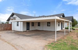 1302 Avenue E, Ralls, TX 79357