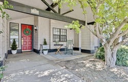 1920 E Paradise Avenue, Visalia, CA 93292