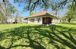 201 E San Antonio Avenue, Cooper, TX 75432