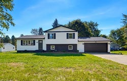 3246 E Waterloo Road, Akron, OH 44312