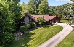 24205 County Road 126, Goshen, IN 46526-8725