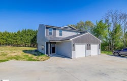 4048 Parris Bridge Road, Boiling Springs, SC 29316-5441