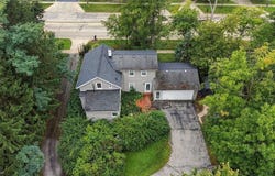 2389 Richmond Road, Beachwood, OH 44122