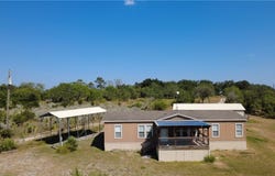 125 Lago Dr, Sandia, TX 78383