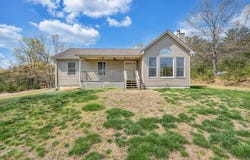 5580 Warring Ln, Roanoke, VA 24014