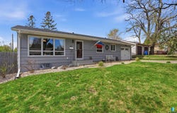 1417 E Oak St, Sioux Falls, SD 57105
