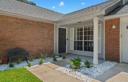 6813 Avenida De Galvez, Navarre, FL 32566