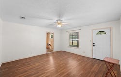 740 E Roitsch Ln, La Grange, TX 78945