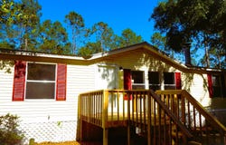 515 NE JACARANDA TER, Lee, FL 32059
