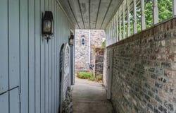 7111 Oldpost Road, Lincoln, NE 68506