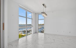 806 E Windward Way, Lantana, FL 33462