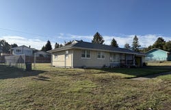 360 N 13TH Ave, Elgin, OR 97827