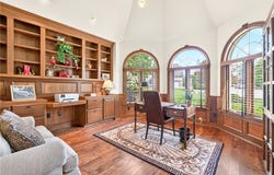 4800 Stonebridge Dr, Hampton, PA 15044