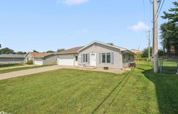 101 Pleasantview Road, Marshalltown, IA 50158