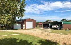 111 Highway U, Steelville, MO 65565
