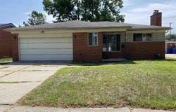 5240 Gerald St, Warren, MI 48092