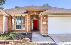 605 Oakbrook Drive, Burleson, TX 76028