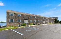 8986 E Hatchery Road, Syracuse, IN 46567
