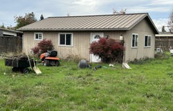 804 W N St, Springfield, OR 97477