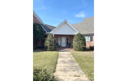 100 GlenLake Drive, Grenada, MS 38901
