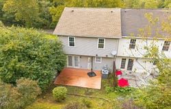 10 CLEAR SPRING Drive, Morgantown, WV 26508