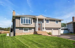 25 Heather Crescent, Commack, NY 11725