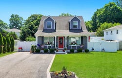 17 Walnut Road, Kings Park, NY 11754