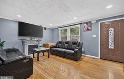 7804 EPSILON, DERWOOD, MD 20855