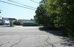 360 Mammoth Rd, Lowell, MA 01854