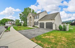 21 SHELLY Drive, SINKING SPRING, PA 19608