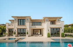 18 Swimmers Point, Newport Coast, CA 92657