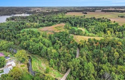 E Adams Road, Pierceton, IN 46562