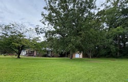2498 Barnes Drive, Hokes Bluff, AL 35903