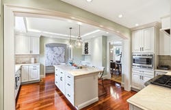 10 Wolcott Ave, Andover, MA 01810