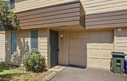2727 GATEWAY St, Springfield, OR 97477